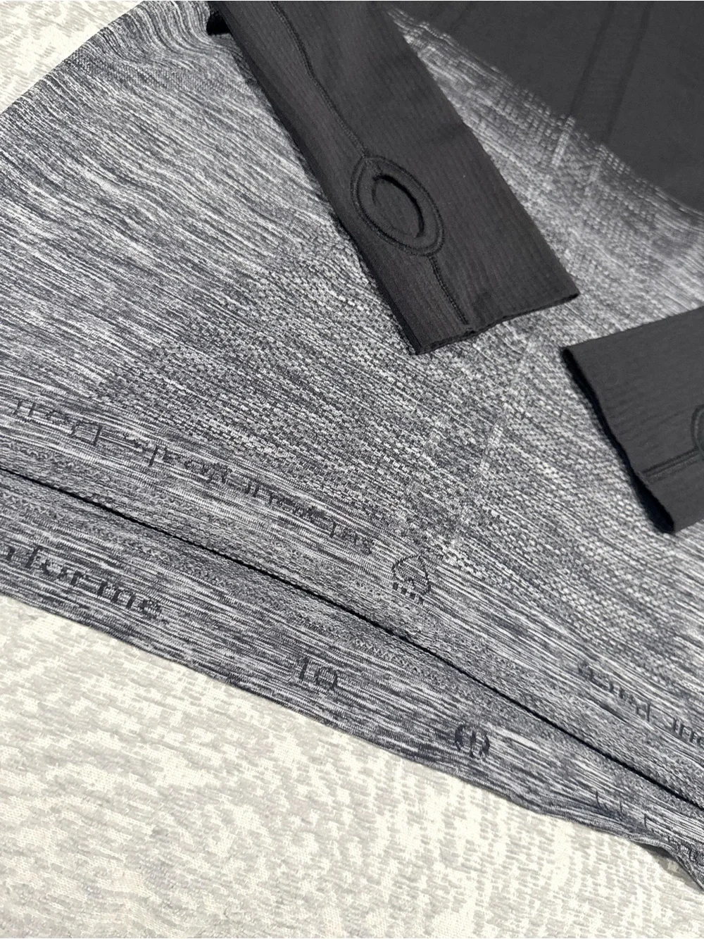 Lululemon /// Women’s Swiftly Tech Long Sleeve Crew - Size 10